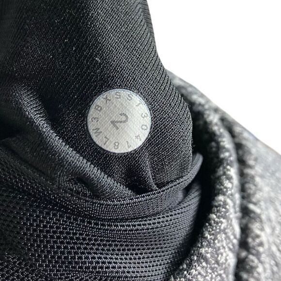 Lululemon WMNS 2 Run Briskly 1/2 Zip Coco Pique Black Rulu Sweat-Wicking W3BXSS - Picture 3 of 10